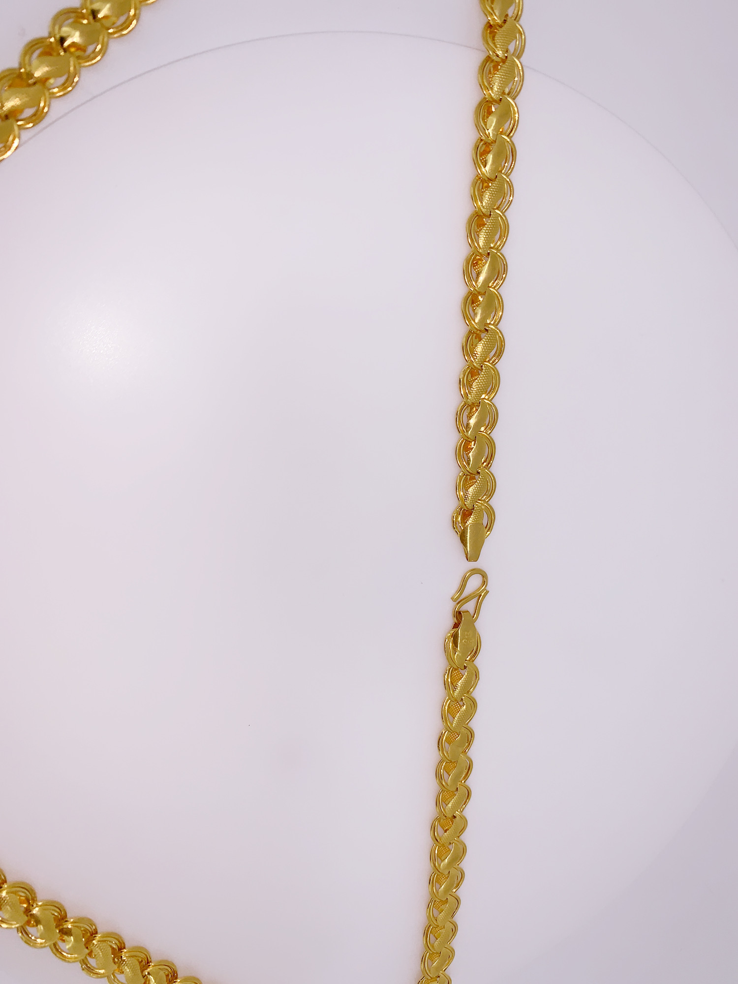 Elegant Wooven Link Gold Chain For Men - Image 2