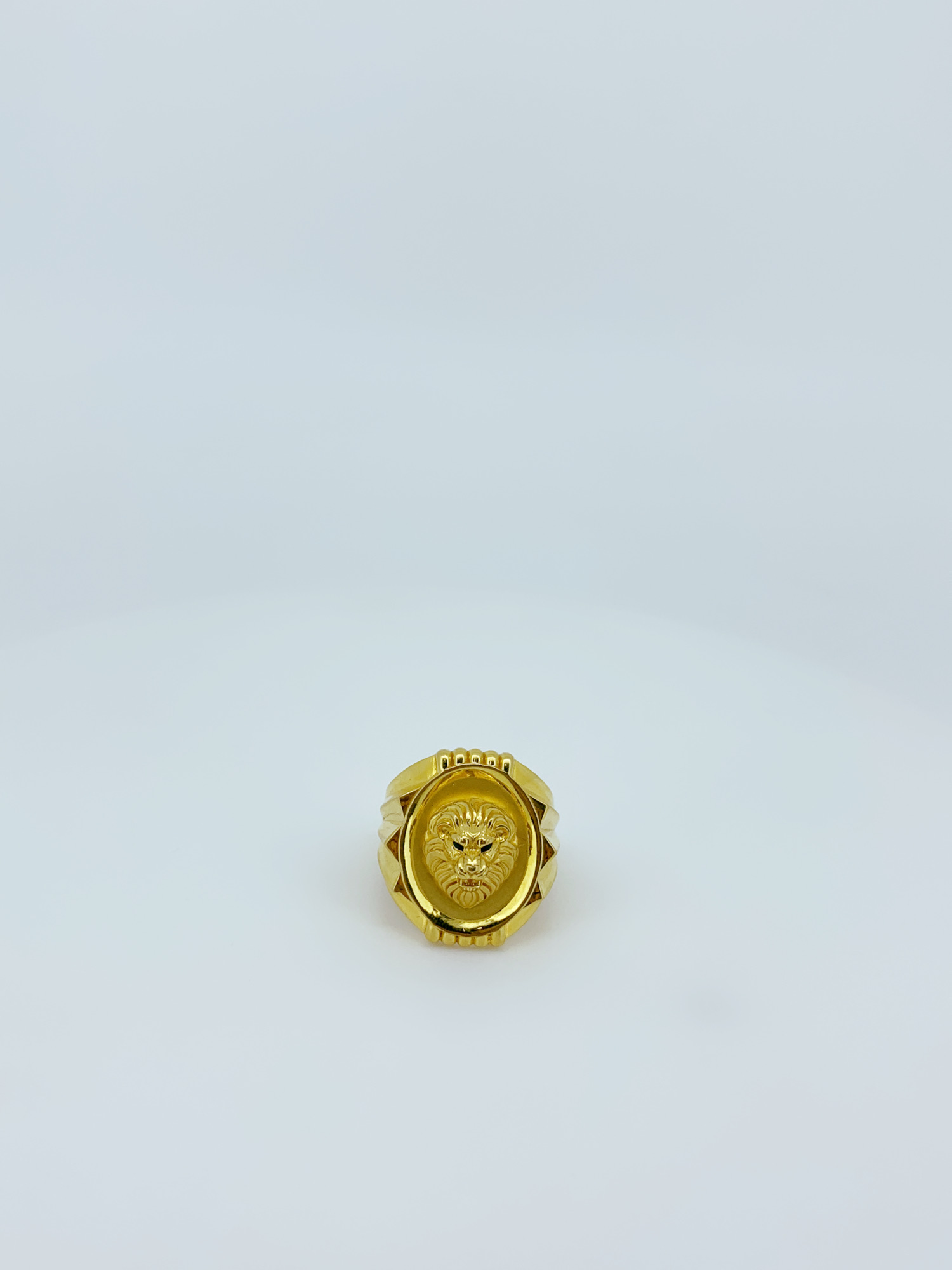 Majestic Loin Head Gold Ring For Men - Image 4