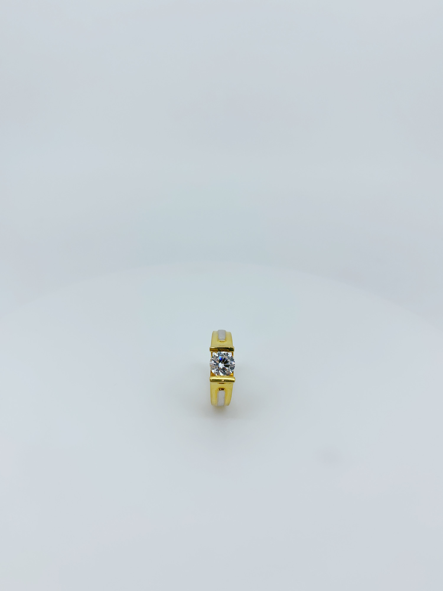 Classic Men Solitaire Pattern Gold Ring - Image 3