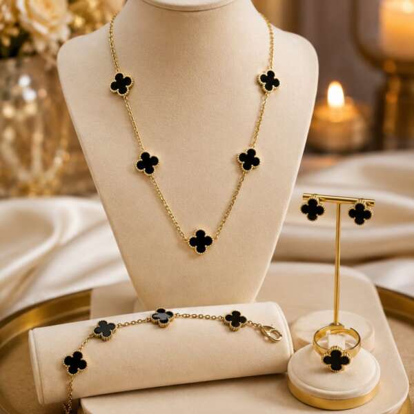 black jewellery set