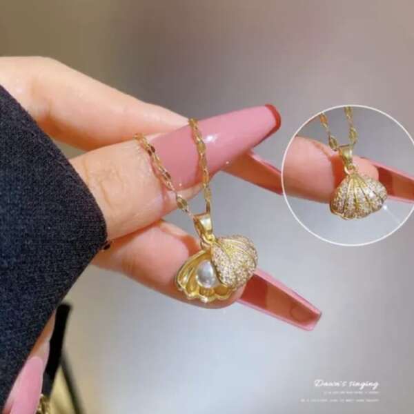 Shell With Pearl Pendant